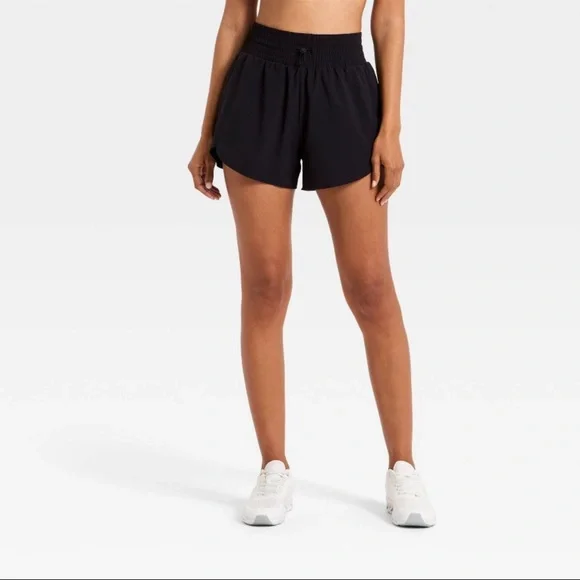 NEW Women's Active Light Woven High-Rise Shorts 3" - All In Motion™ Jet Black M - Picture 1 of 3